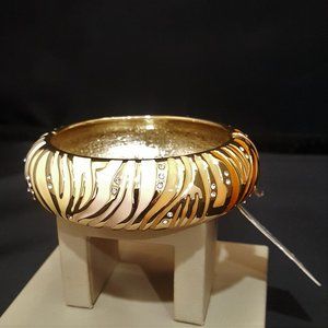 TOMMY BAHAMA ORANGE OCHRE ZEBRA PALM BANGLE BRACELET NWT